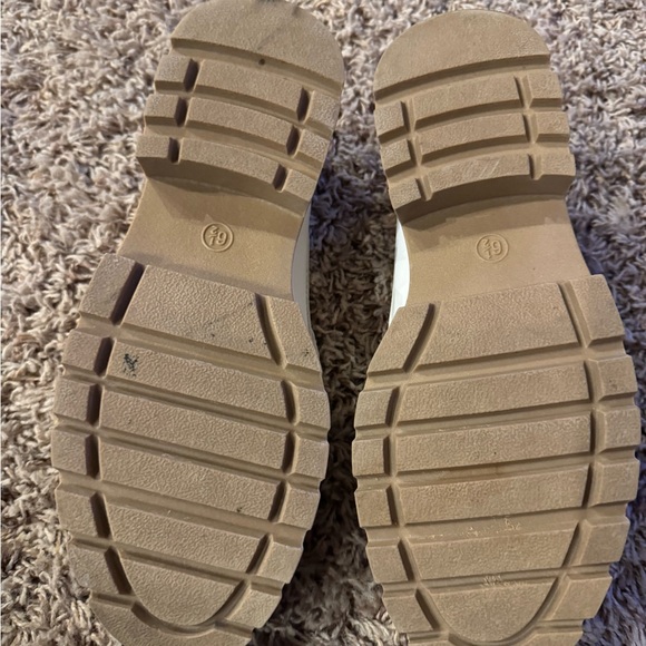 Women’s 6.5 White A New Day Loafers - Picture 5 of 5